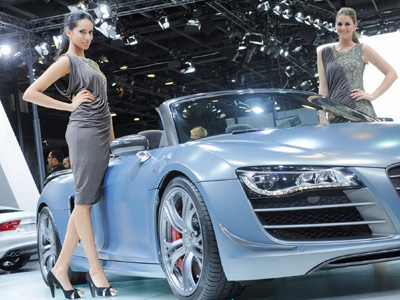 Τα «άλλα» μοντέλα της έκθεσης στο Κατάρ!